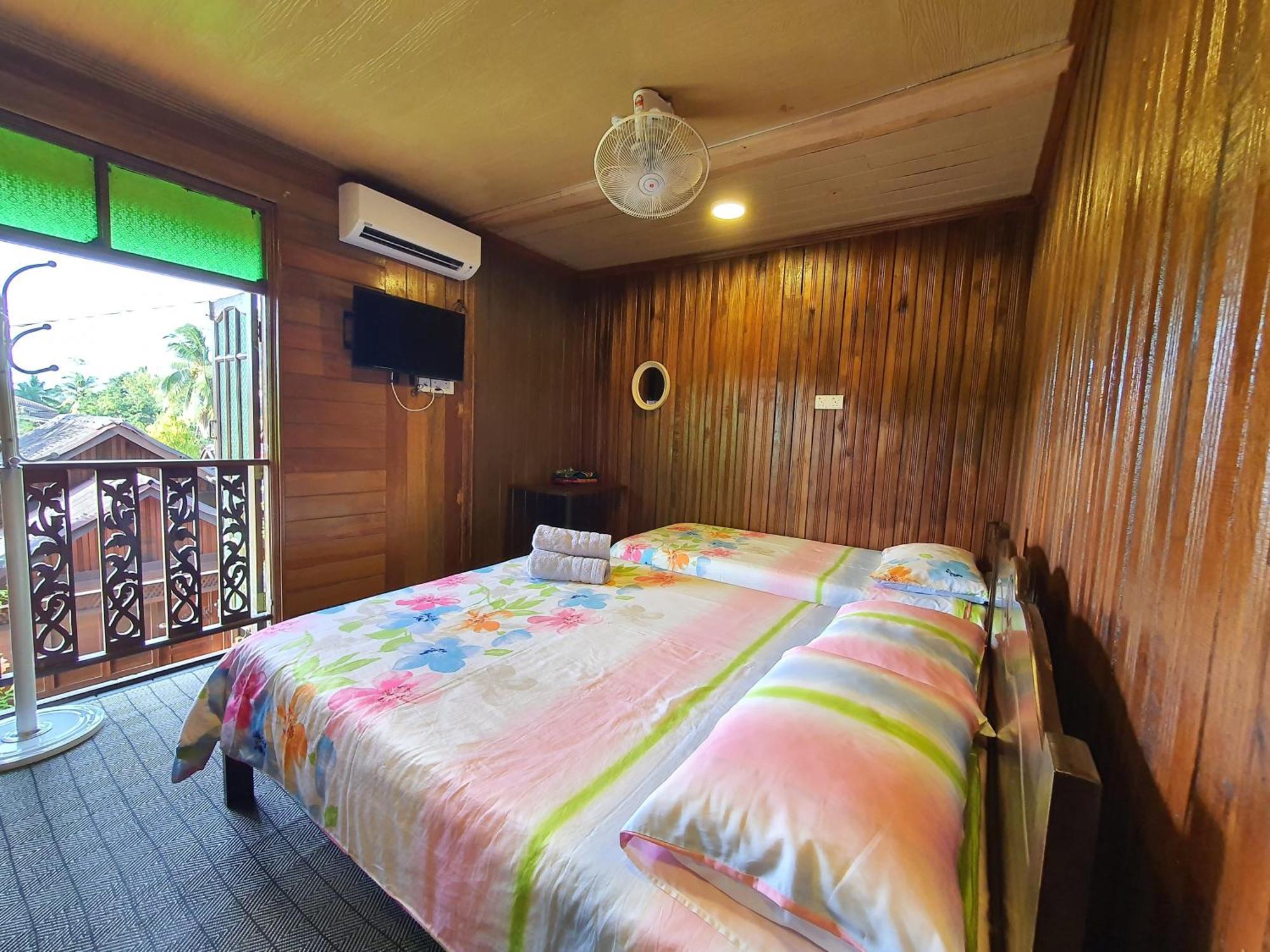 Villa Temila Pasir Puteh Exterior foto